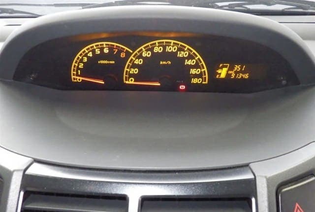 2007 Toyota Vitz JDM car for sale — photo 4 of 6