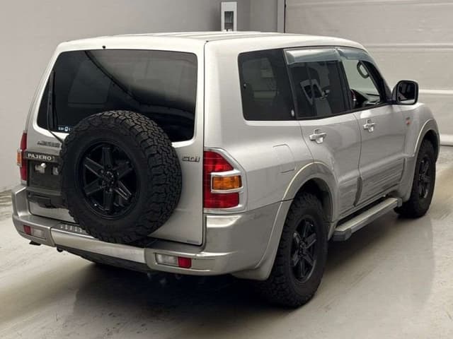 2000 Mitsubishi Pajero JDM car for sale — photo 2 of 2