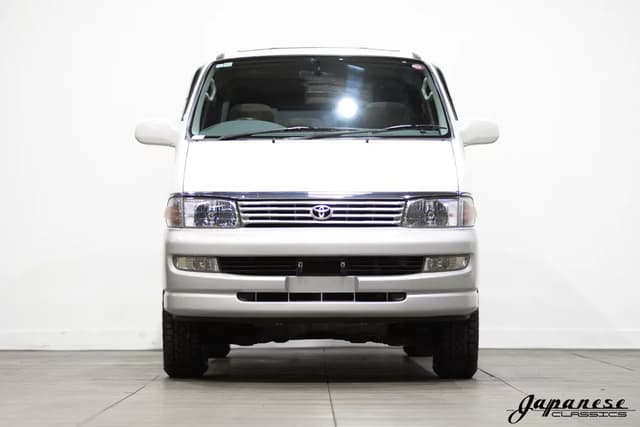 1998 Toyota HiAce JDM car for sale — photo 2 of 25