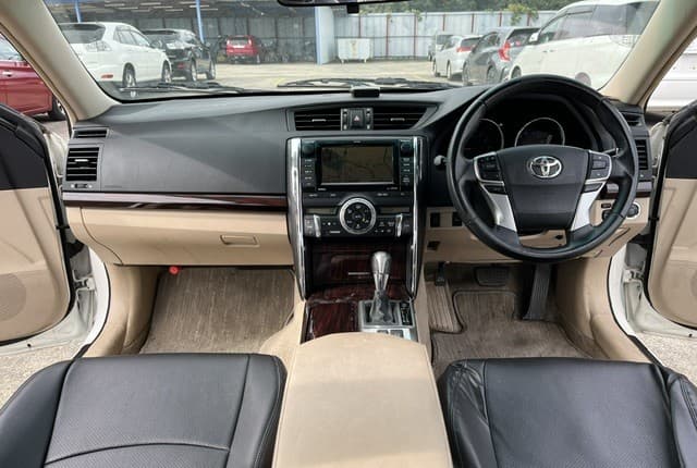 2011 Toyota Mark X JDM car for sale — photo 23 of 25