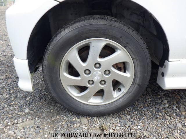 2002 Daihatsu Terios JDM car for sale — photo 9 of 25
