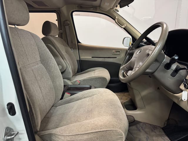 2001 Toyota Grand Hiace JDM car for sale — photo 24 of 25