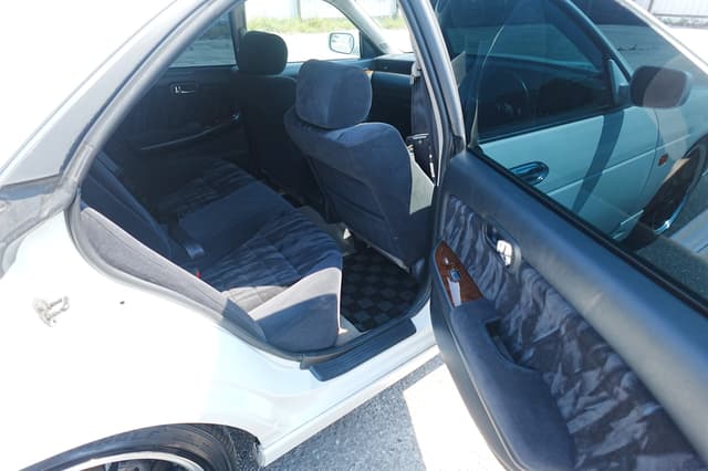 1997 Nissan Laurel JDM car for sale — photo 13 of 20