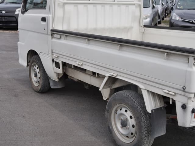 2000 Daihatsu Hijet JDM car for sale — photo 17 of 25