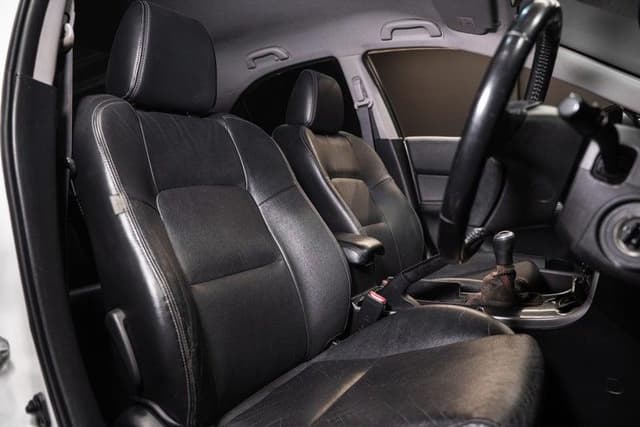 2006 Mazda Atenza JDM car for sale — photo 16 of 19