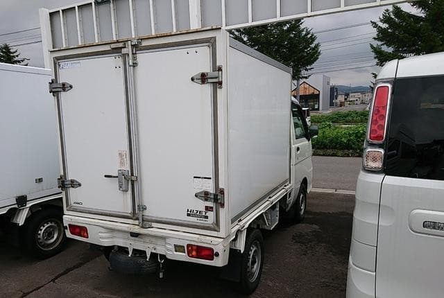 2010 Daihatsu Hijet JDM car for sale — photo 6 of 12