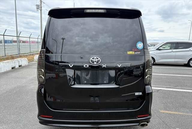 2008 Toyota Voxy JDM car for sale — photo 8 of 25