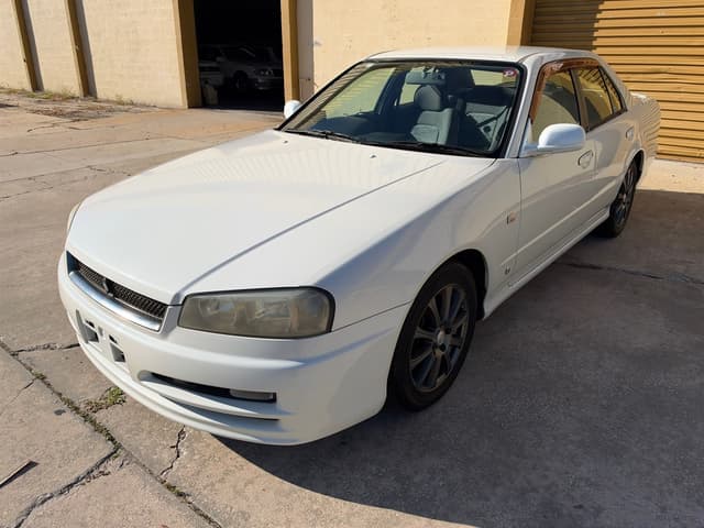 2000 Nissan Skyline JDM car for sale — photo 4 of 9