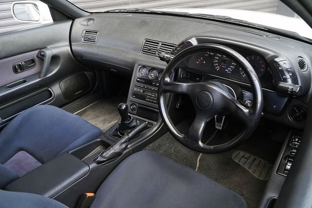 1993 Nissan Skyline JDM car for sale — photo 20 of 25