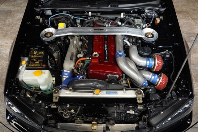 2002 Nissan Skyline JDM car for sale — photo 5 of 25