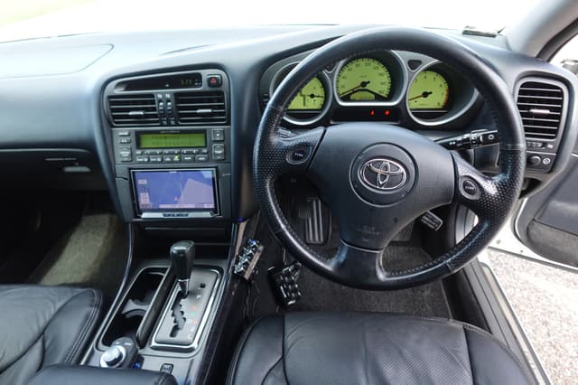 2001 Toyota Aristo JDM car for sale — photo 13 of 19