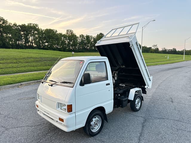 1991 Daihatsu Hijet JDM car for sale — photo 11 of 17