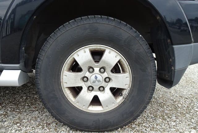2008 Mitsubishi Pajero JDM car for sale — photo 10 of 25