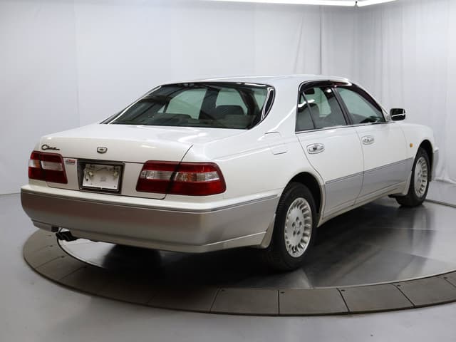 1998 Nissan Cima JDM car for sale — photo 7 of 25