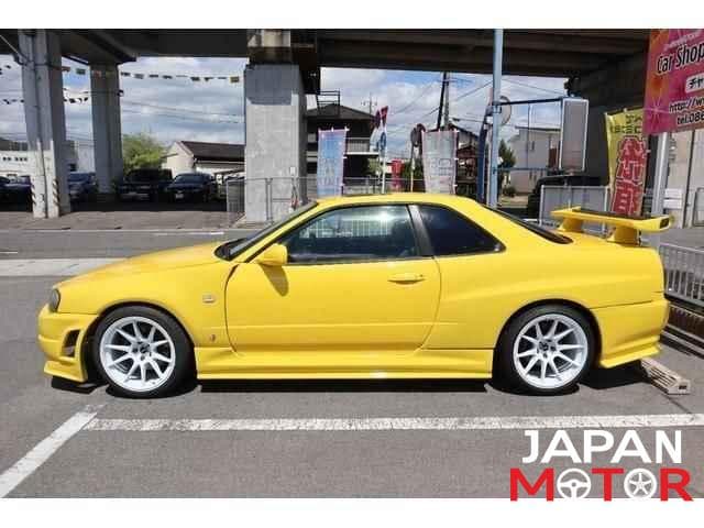1998 Nissan Skyline JDM car for sale — photo 2 of 10