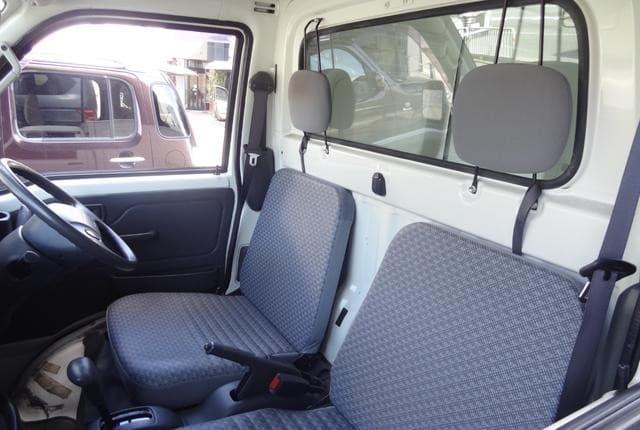 2010 Daihatsu Hijet JDM car for sale — photo 3 of 20