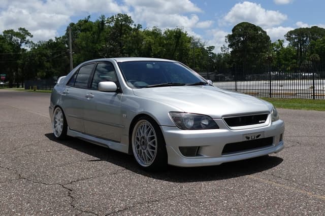 1998 Toyota Altezza JDM car for sale — photo 3 of 19
