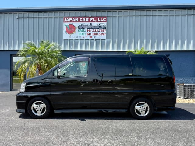 1999 Nissan Elgrand JDM car for sale — photo 4 of 25