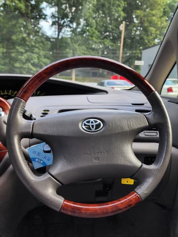 2001 Toyota Estima JDM car for sale — photo 17 of 25