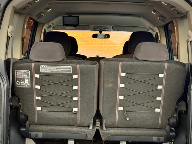 2010 Mitsubishi Delica JDM car for sale — photo 10 of 25