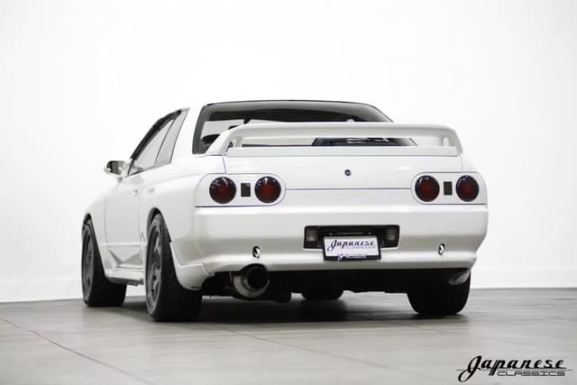 1993 Nissan Skyline JDM car for sale — photo 6 of 25