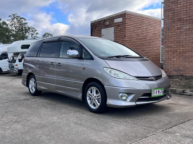 2004 Toyota Estima JDM car for sale — photo 4 of 16