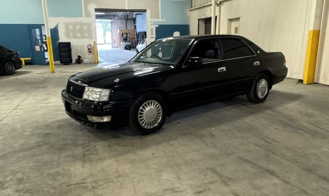 1999 Toyota Crown JDM car for sale — photo 20 of 25