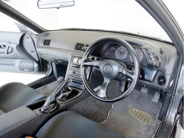 1990 Nissan Skyline JDM car for sale — photo 13 of 25