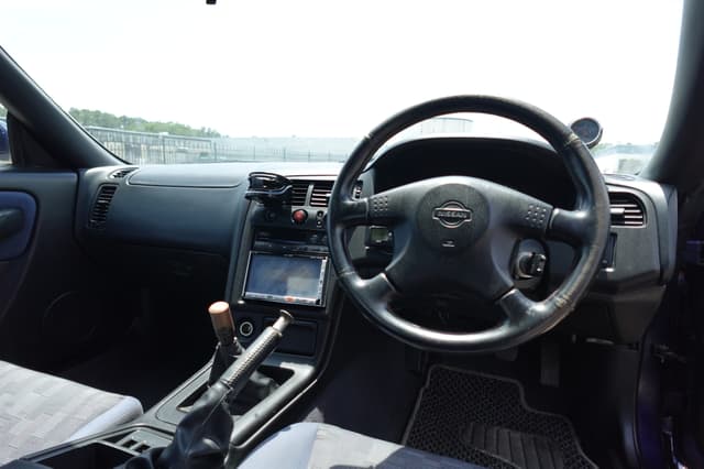 1997 Nissan Skyline JDM car for sale — photo 14 of 17