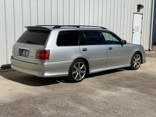 2000 Toyota Crown JDM car for sale — photo 3 of 24