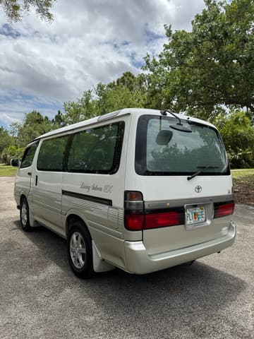 1997 Toyota HiAce JDM car for sale — photo 6 of 25