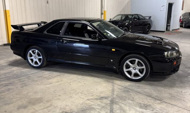 1999 Nissan Skyline JDM car for sale — photo 4 of 25