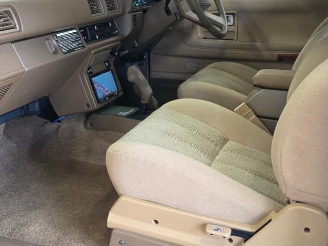 1987 Toyota Hilux Surf JDM car for sale — photo 7 of 25