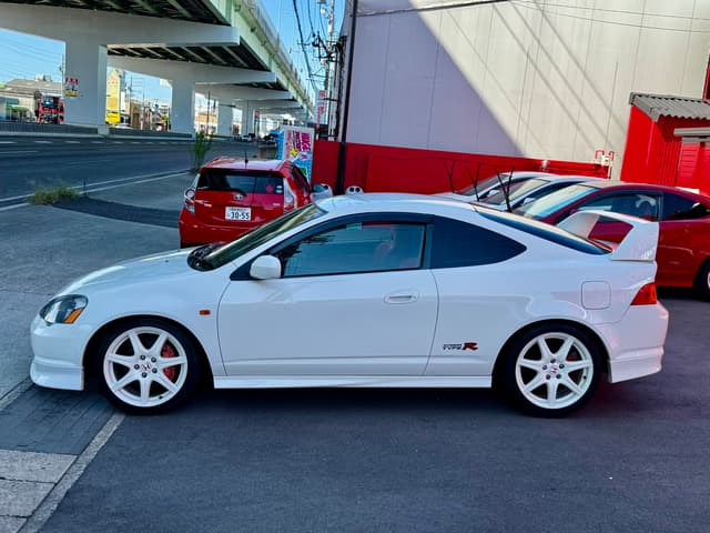 Honda Integra JDM car for sale — photo 16 of 25