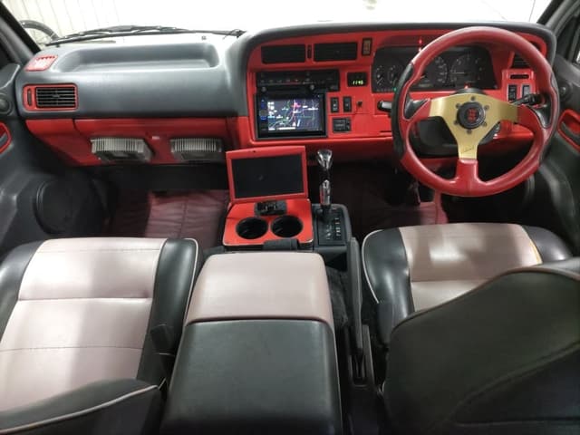 1996 Toyota HiAce JDM car for sale — photo 4 of 5