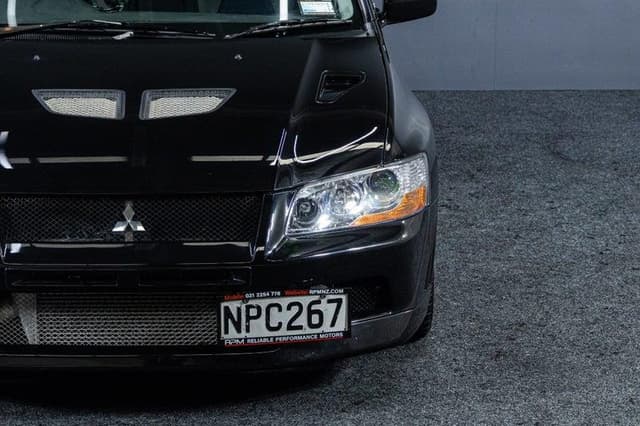 2001 Mitsubishi Lancer Evolution JDM car for sale — photo 7 of 18