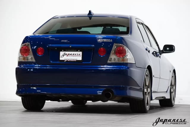 2000 Toyota Altezza JDM car for sale — photo 8 of 25