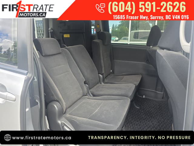 2007 Toyota Noah JDM car for sale — photo 11 of 19