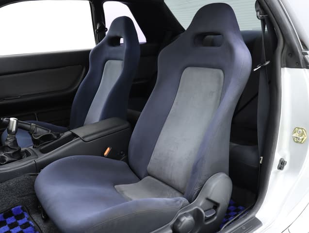 1992 Nissan Skyline JDM car for sale — photo 13 of 25