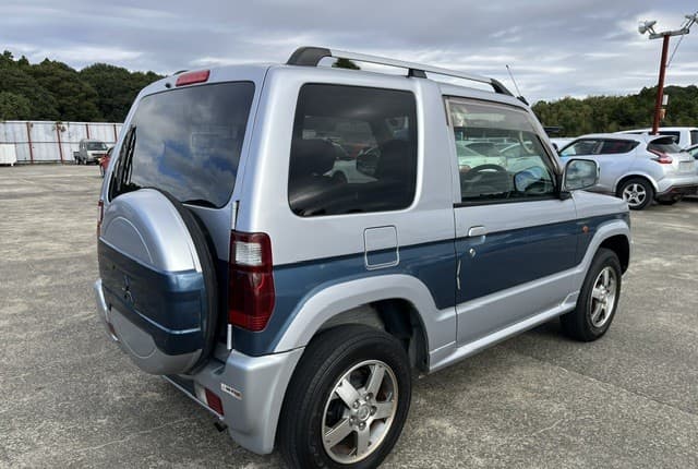 2008 Mitsubishi Pajero Mini JDM car for sale — photo 4 of 25