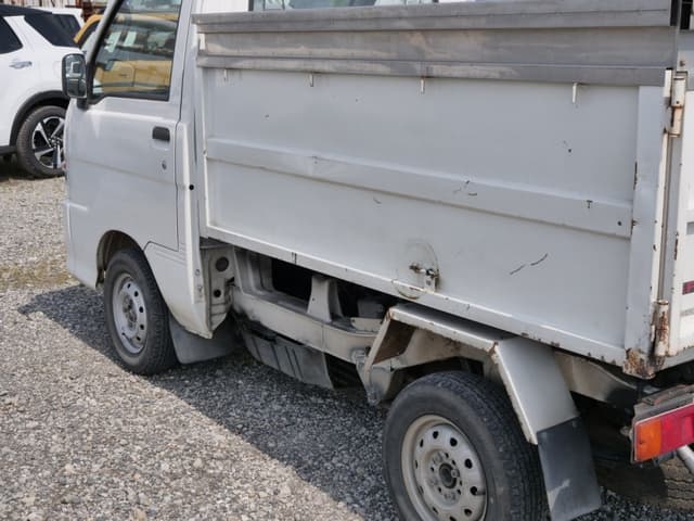 2001 Daihatsu Hijet JDM car for sale — photo 17 of 25