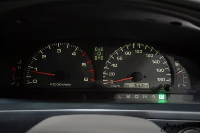 2000 Toyota Hilux JDM car for sale — photo 13 of 25