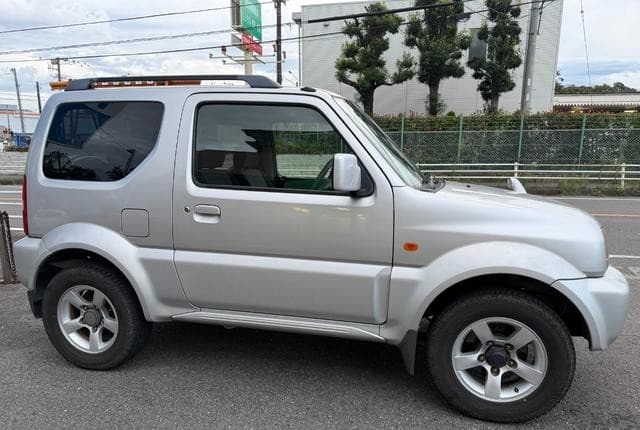 2007 Suzuki Jimny JDM car for sale — photo 5 of 25