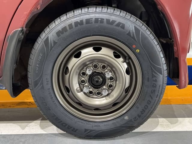 1999 Mitsubishi Minicab JDM car for sale — photo 13 of 24