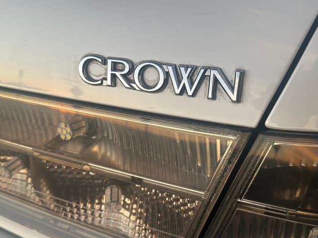2000 Toyota Crown JDM car for sale — photo 20 of 25