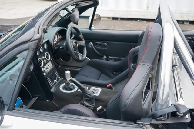 1991 Mazda Roadster (Eunos Roadster / MX-5) JDM car for sale — photo 9 of 24