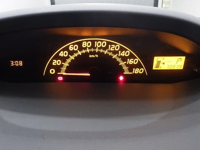 2008 Toyota Vitz JDM car for sale — photo 6 of 8