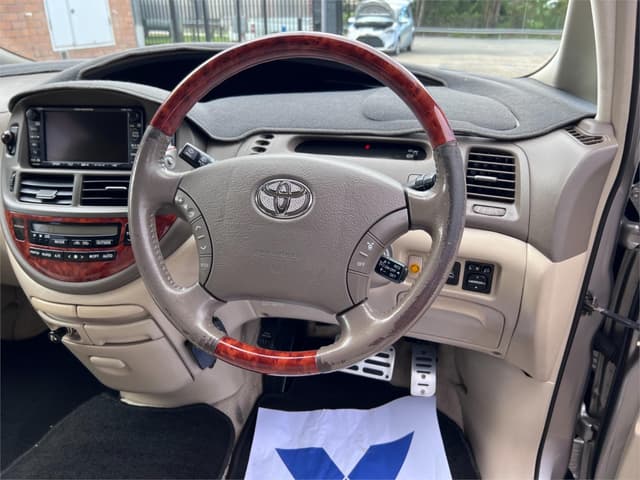 2004 Toyota Estima JDM car for sale — photo 11 of 16