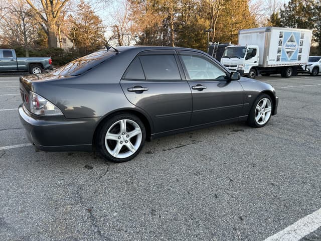 1998 Toyota Altezza JDM car for sale — photo 4 of 25