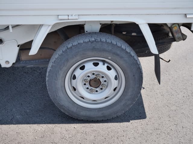 2001 Daihatsu Hijet JDM car for sale — photo 21 of 25